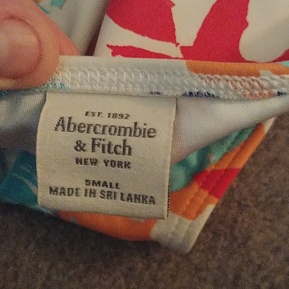 Abercrombie and Fitch colorful bikini - Picture 2 of 3